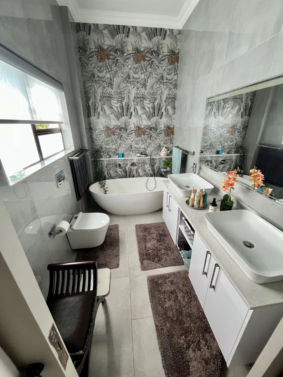 3 Bedroom Property for Sale in La Camargue Private Country Estate North West